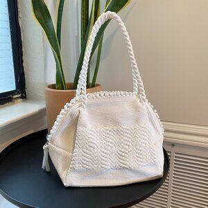 Vintage 50s 60s white woven nylon handbag with zip closure
